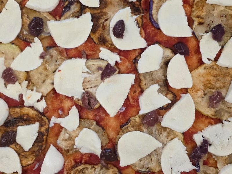 Porzione di Pizza  Melanzane