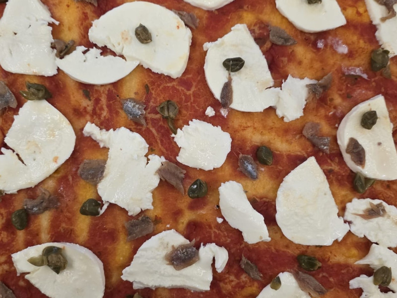 Porzione di Pizza Napoletana
